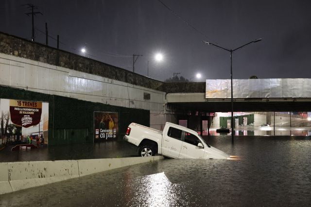 Puebla analiza obras de drenaje en el bulevar 5 de Mayo tras inundaciones