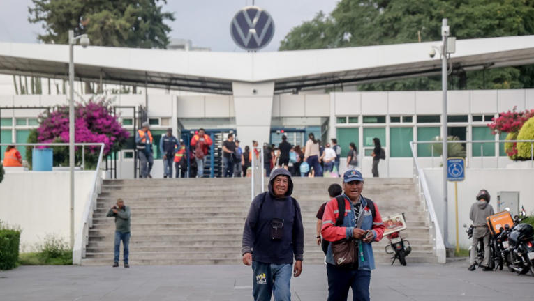 Volkswagen señala que no prevé aumentar oferta salarial tras rechazo de trabajadores en Puebla